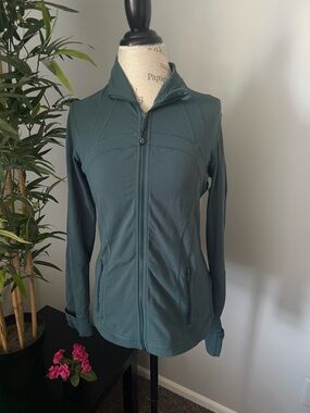 Lululemon Define Jacket size 10 women Zip Athletic sage Green